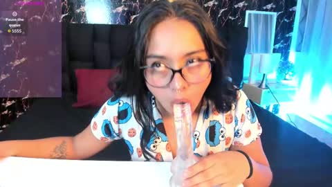 Snapshot of bonnie_cosmic chatting on 27, 9, 2025 Bonnie online show from 27, 9, 2025