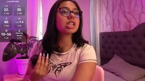 Snapshot of bonnie_cosmic chatting on 14, 10, 2025 Bonnie online show from 14, 10, 2025