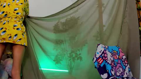   online show from 20, 11, 2025