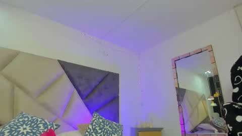 Snapshot of bonniecute_ chatting on 9, 7, 2026 online show from 9, 7, 2026