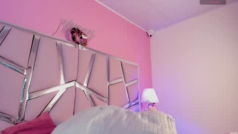 Snapshot of bonniepark_ chatting on 28, 12, 2024 Bonnie online show from 28, 12, 2024