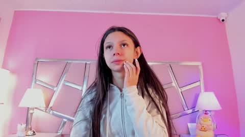 Snapshot of bonniepark_ chatting on 3, 1, 2025 Bonnie online show from 3, 1, 2025