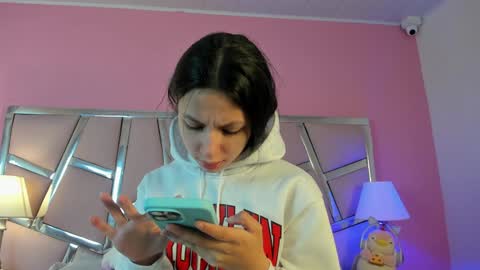 Snapshot of bonniepark_ chatting on 6, 1, 2025 Bonnie online show from 6, 1, 2025