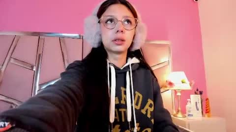 Bonnie  online show from 25, 6, 2026
