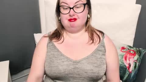 Snapshot of bonnieshining chatting on 4, 2, 2025 Bonnie online show from 4, 2, 2025