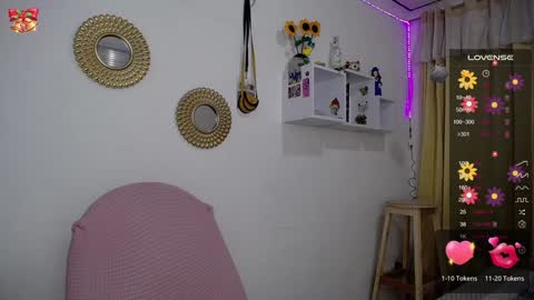 Snapshot of bonny_clyde_xx_ chatting on 27, 12, 2024 Soffy Brooks Independent model online show from 27, 12, 2024