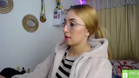 Snapshot of bonny_clyde_xx_ chatting on 13, 2, 2025 Soffy Brooks Independent model online show from 13, 2, 2025