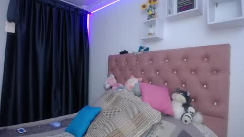 Snapshot of bonny_clyde_xx_ chatting on 8, 10, 2025 Soffy Brooks Independent model online show from 8, 10, 2025