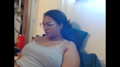 Snapshot of bonvivantb chatting on 8, 9, 2025 Queen Bon Vivantt online show from 8, 9, 2025