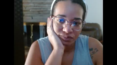 Snapshot of bonvivantb chatting on 10, 10, 2025 Queen Bon Vivantt online show from 10, 10, 2025