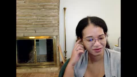 Snapshot of bonvivantb chatting on 21, 10, 2025 Queen Bon Vivantt online show from 21, 10, 2025