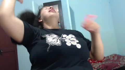 Luciana independent model online show from 10, 11, 2025