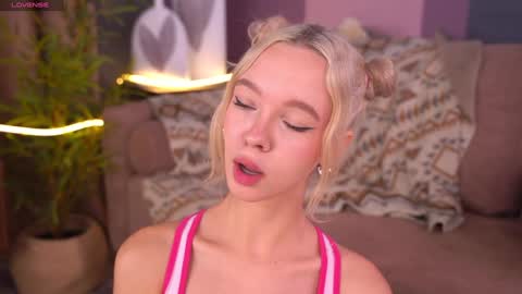 Snapshot of boobybliss chatting on 22, 9, 2025 Alina online show from 22, 9, 2025