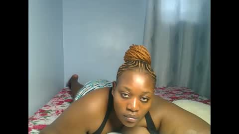 Snapshot of booty_panther chatting on 17, 12, 2025 sandrah online show from 17, 12, 2025