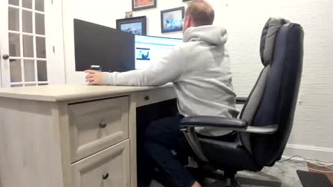 Snapshot of boredhorndog chatting on 8, 12, 2024 Boredhorndog online show from 8, 12, 2024