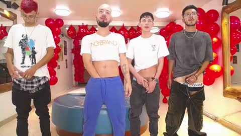 Snapshot of boschcz chatting on 4, 2, 2025 THOMAS AND DAMIAND online show from 4, 2, 2025