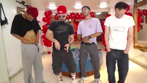 Snapshot of boschcz chatting on 22, 2, 2025 THOMAS AND DAMIAND online show from 22, 2, 2025