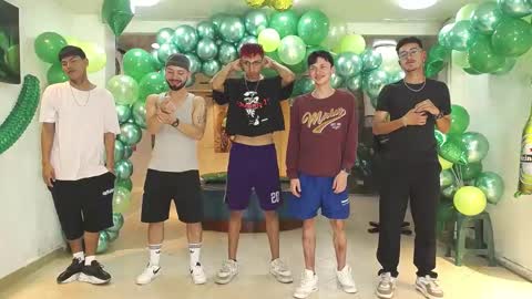 Snapshot of boschcz chatting on 27, 2, 2025 THOMAS AND DAMIAND online show from 27, 2, 2025