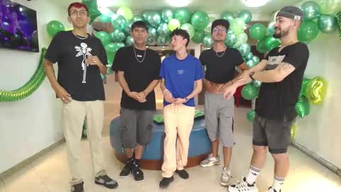 Snapshot of boschcz chatting on 2, 3, 2025 THOMAS AND DAMIAND online show from 2, 3, 2025