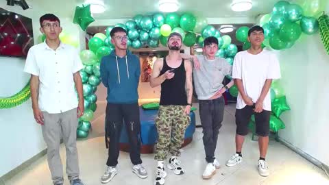 Snapshot of boschcz chatting on 3, 3, 2025 THOMAS AND DAMIAND online show from 3, 3, 2025