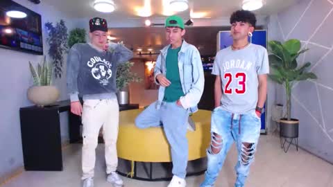 Snapshot of boschcz chatting on 15, 10, 2025 THOMAS AND DAMIAND online show from 15, 10, 2025