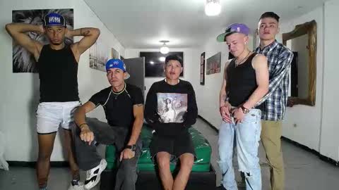 Snapshot of boschcz chatting on 9, 11, 2025 THOMAS AND DAMIAND online show from 9, 11, 2025