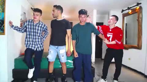 Snapshot of boschcz chatting on 25, 11, 2025 THOMAS AND DAMIAND online show from 25, 11, 2025