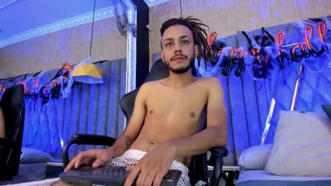 Snapshot of bossdominator1 chatting on 2, 11, 2025 Boss online show from 2, 11, 2025