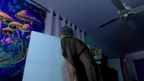 Bottomboo7 online show from 4, 1, 2025