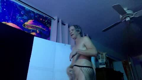 Bottomboo7 online show from 22, 1, 2025