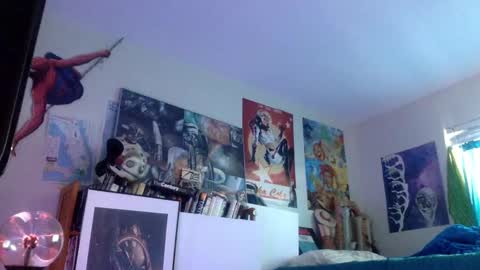 Bottomboo7 online show from 11, 9, 2025