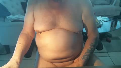 Snapshot of bottomguy33540 chatting on 25, 10, 2025 BAM online show from 25, 10, 2025