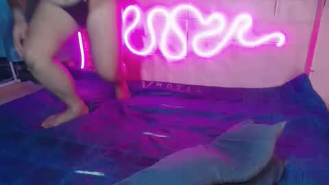 Snapshot of bottylicious_carla chatting on 24, 10, 2025 Carla online show from 24, 10, 2025