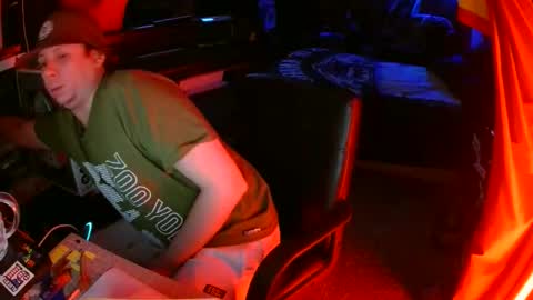 Snapshot of bowerboi1217 chatting on 22, 11, 2025 Bowerboi1217 online show from 22, 11, 2025