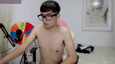 Snapshot of boy_andy__ chatting on 27, 12, 2024 Aaron online show from 27, 12, 2024