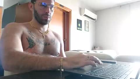 Snapshot of boy_aroundtheworld chatting on 13, 10, 2025 Dan online show from 13, 10, 2025