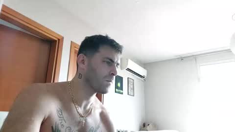 Snapshot of boy_aroundtheworld chatting on 17, 10, 2025 Dan online show from 17, 10, 2025