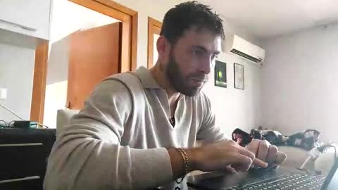 Snapshot of boy_aroundtheworld chatting on 25, 10, 2025 Dan online show from 25, 10, 2025