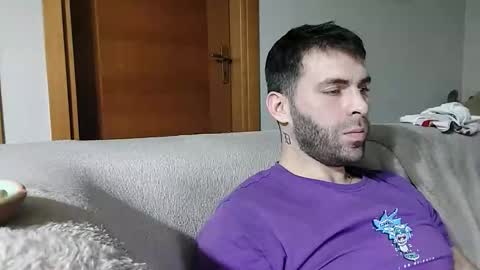 Snapshot of boy_aroundtheworld chatting on 25, 10, 2025 Dan online show from 25, 10, 2025