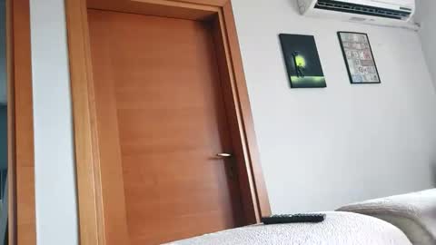 Snapshot of boy_aroundtheworld chatting on 26, 10, 2025 Dan online show from 26, 10, 2025