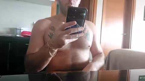 Snapshot of boy_aroundtheworld chatting on 21, 11, 2025 Dan online show from 21, 11, 2025