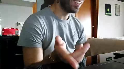 Snapshot of boy_aroundtheworld chatting on 26, 11, 2025 Dan online show from 26, 11, 2025