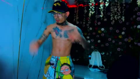 boy_tatto77 online show from 11, 4, 2026