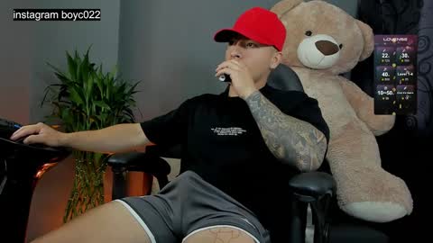 Snapshot of boyc02_ chatting on 8, 3, 2025 boyc02_ online show from 8, 3, 2025