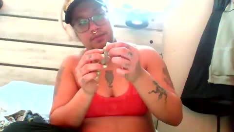 Snapshot of boypussy4lyfe chatting on 18, 12, 2025 boypussy4lyfe online show from 18, 12, 2025