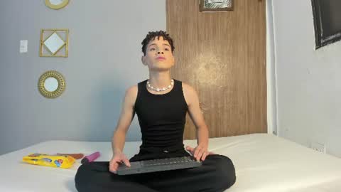 ALEX - TAYLER  -MIKE online show from 22, 7, 2026