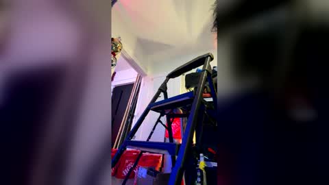 Snapshot of boysinherecumming chatting on 21, 5, 2026 Tylers Cum Room online show from 21, 5, 2026