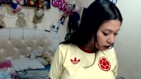 Snapshot of boyslatin493916 chatting on 22, 1, 2025 nikky and jeik online show from 22, 1, 2025