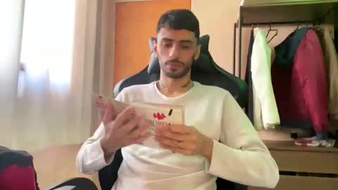 boyzinm2 online show from 10, 9, 2025