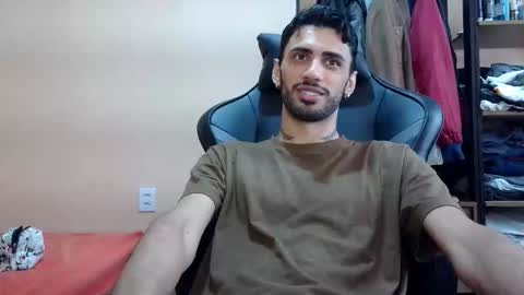 boyzinm2 online show from 17, 3, 2026